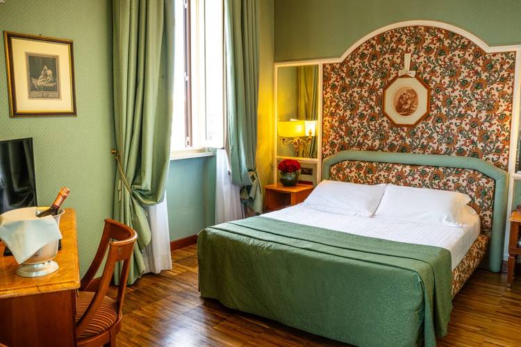 Habitación romántica en roma: el encanto de alojarse en el hotel mecenate palace Hotel Mecenate Palace Roma