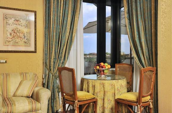 Suite romántica Hotel Mecenate Palace Roma