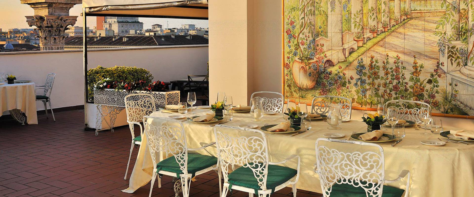 LA TERRAZZA DEI PAPI ROOFTOP Mecenate Palace Hotel Roma LA TERRAZZA DEI PAPI ROOFTOP Mecenate Palace Hotel Roma